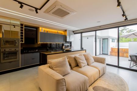 Sala de casa para alugar com 2 quartos, 136m² em Jardim Santa Maria, Guarulhos