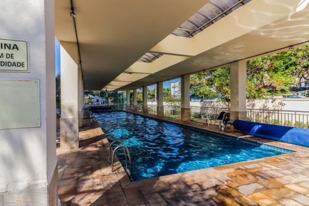 Apartamento para alugar com 78m², 2 quartos e 2 vagasÁrea comum - Piscina