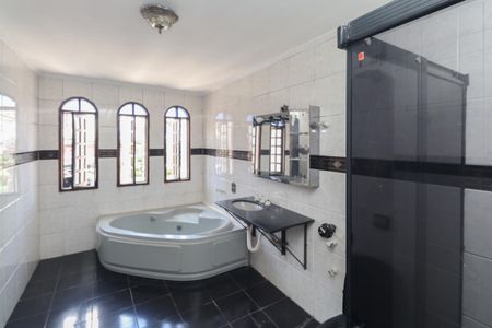 Casa para alugar com 125m², 3 quartos e 2 vagas Casa para alugar com 125m², 3 quartos e 2 vagasBanheiro da Suíte