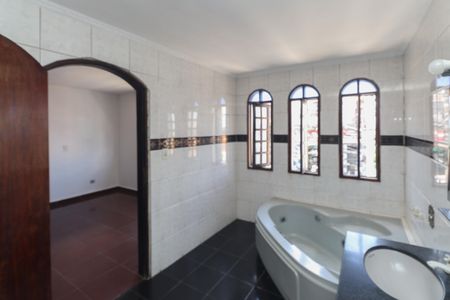 Casa para alugar com 125m², 3 quartos e 2 vagas Casa para alugar com 125m², 3 quartos e 2 vagasBanheiro da Suíte