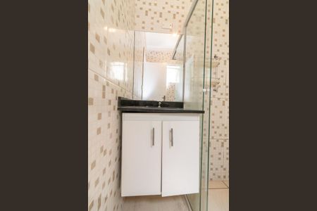 Casa de condomínio para alugar com 129m², 3 quartos e 3 vagasBanheiro