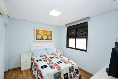 Apartamento à venda com 200m², 3 quartos e 4 vagasSuíte 2