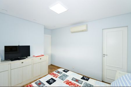 Apartamento à venda com 200m², 3 quartos e 4 vagasSuíte 2