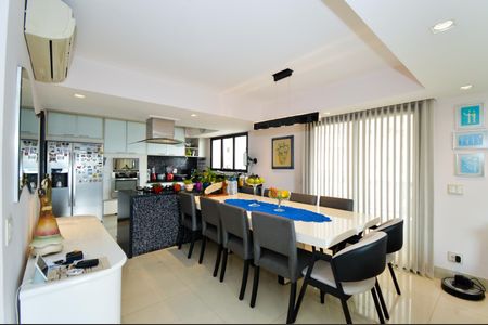 Apartamento à venda com 200m², 3 quartos e 4 vagasSala de Jantar