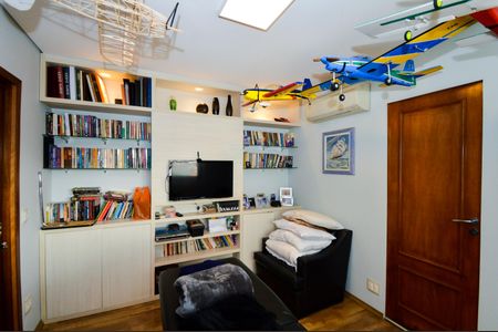 Apartamento à venda com 200m², 3 quartos e 4 vagasSuíte 1