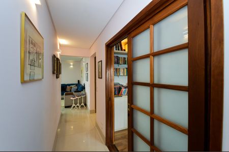 Apartamento à venda com 200m², 3 quartos e 4 vagasCorredor das Suítes 