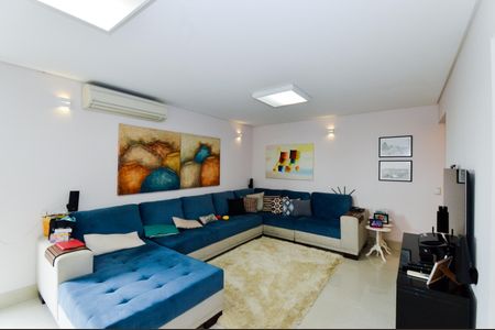 Apartamento à venda com 200m², 3 quartos e 4 vagasSala