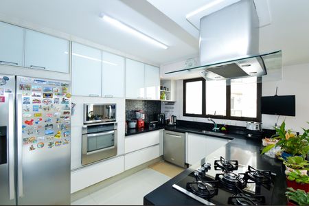 Apartamento à venda com 200m², 3 quartos e 4 vagasCozinha