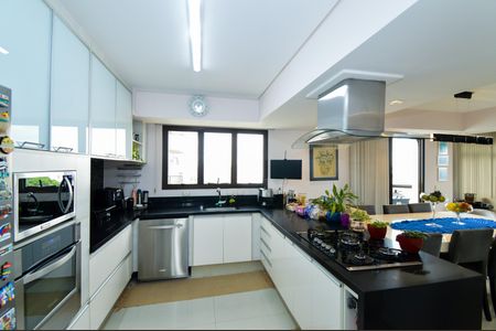 Apartamento à venda com 200m², 3 quartos e 4 vagasCozinha