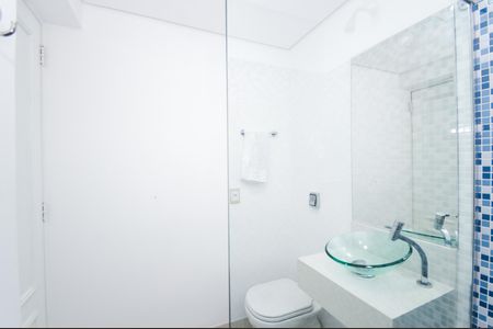 Apartamento à venda com 200m², 3 quartos e 4 vagasBanheiro da Suíte 1