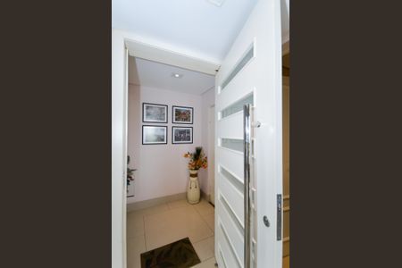 Apartamento à venda com 200m², 3 quartos e 4 vagasHall de entrada