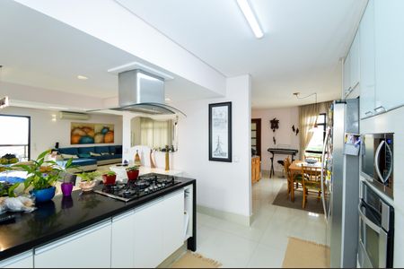 Apartamento à venda com 200m², 3 quartos e 4 vagasCozinha