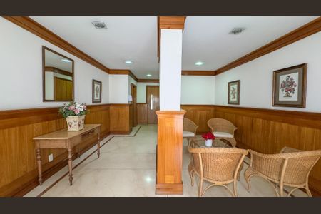 Apartamento à venda com 78m², 2 quartos e 2 vagasHall de entrada