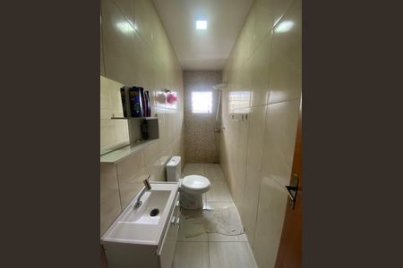 Casa à venda com 118m², 2 quartos e 5 vagasBanheiro 