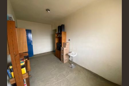 Casa à venda com 118m², 2 quartos e 5 vagasEscritório