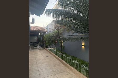 Casa à venda com 200m², 3 quartos e 3 vagasÁrea externa