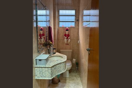 Casa à venda com 200m², 3 quartos e 3 vagasBanheiro