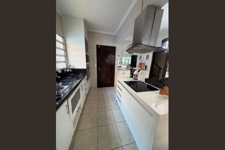 Casa à venda com 200m², 3 quartos e 3 vagasCozinha