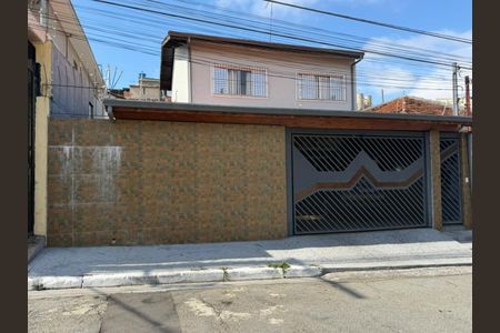 Casa à venda com 200m², 3 quartos e 3 vagasFachada