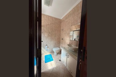 Casa à venda com 200m², 3 quartos e 3 vagasBanheiro