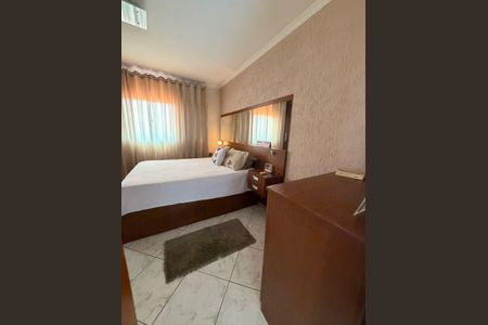 Quarto de casa à venda com 3 quartos, 200m² em Parque Sao Luis, São Paulo