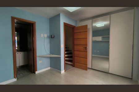 Suíte  de casa de condomínio para alugar com 3 quartos, 200m² em Recreio dos Bandeirantes, Rio de Janeiro
