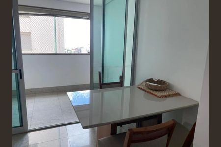 Apartamento para alugar com 60m², 2 quartos e 1 vagaSala