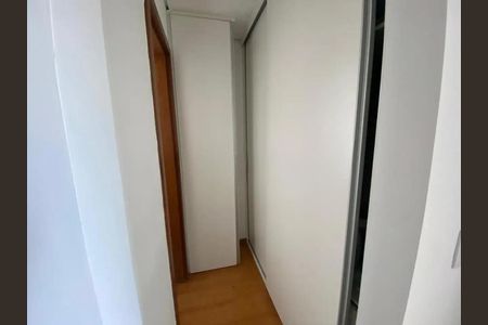 Apartamento para alugar com 60m², 2 quartos e 1 vagaCorredor