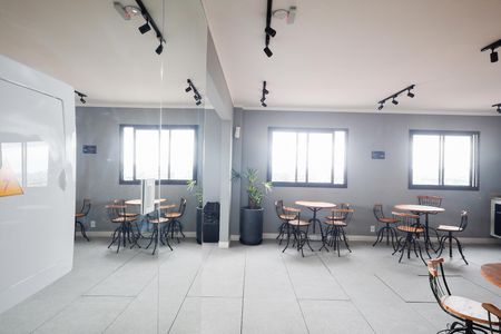 Apartamento para alugar com 42m², 2 quartos e 1 vagaÁrea comum - Salão de festas