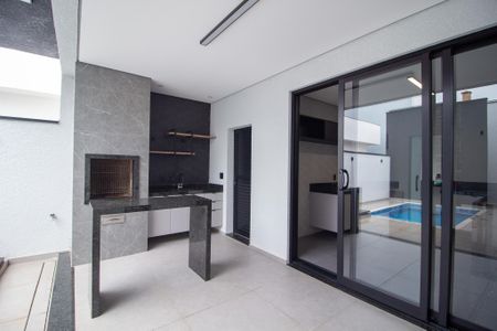 Casa de condomínio para alugar com 170m², 3 quartos e 2 vagas Casa de condomínio para alugar com 170m², 3 quartos e 2 vagasArea Externa