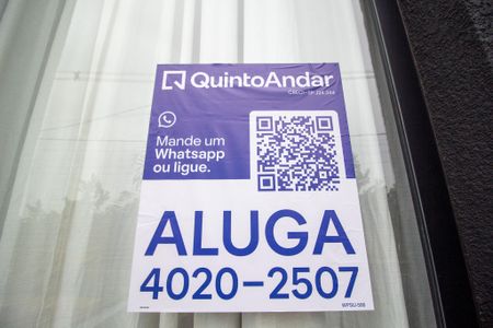Casa de condomínio para alugar com 170m², 3 quartos e 2 vagas Casa de condomínio para alugar com 170m², 3 quartos e 2 vagasFachada