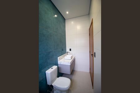 Casa de condomínio para alugar com 170m², 3 quartos e 2 vagas Casa de condomínio para alugar com 170m², 3 quartos e 2 vagasBanheiro da Suíte 2