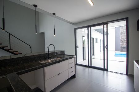 Casa de condomínio para alugar com 170m², 3 quartos e 2 vagas Casa de condomínio para alugar com 170m², 3 quartos e 2 vagasCozinha