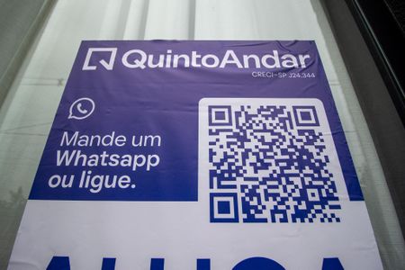 Casa de condomínio para alugar com 170m², 3 quartos e 2 vagas Casa de condomínio para alugar com 170m², 3 quartos e 2 vagasFachada