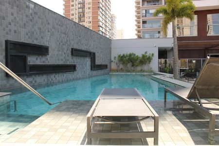 Studio à venda com 25m², 1 quarto e sem vagaÁrea comum - Piscina