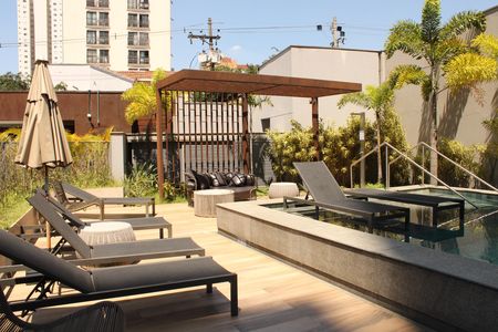 Studio à venda com 25m², 1 quarto e sem vagaÁrea comum - Piscina