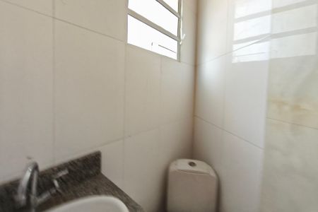 Casa para alugar com 100m², 2 quartos e 2 vagasBanheiro Social