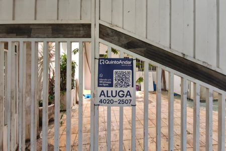 Casa para alugar com 100m², 2 quartos e 2 vagasPLACA INSTALADA NA FACHADA