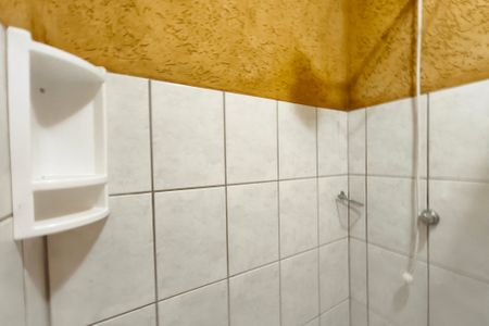 Casa para alugar com 100m², 2 quartos e 2 vagasBanheiro de serviço