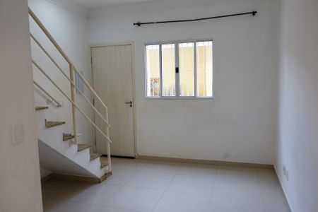 sala de casa de condomínio à venda com 2 quartos, 63m² em Santa Maria, Osasco