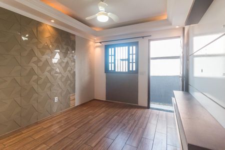 Casa de condomínio para alugar com 64m², 2 quartos e 1 vagaSala