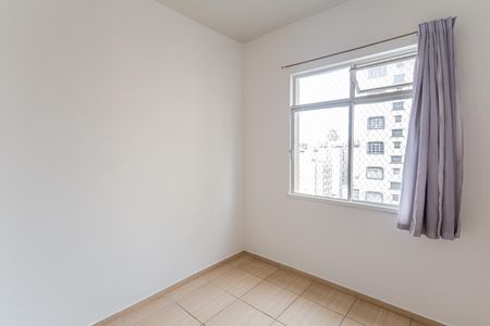 Quarto 2 de apartamento para alugar com 2 quartos, 60m² em Lourdes, Belo Horizonte
