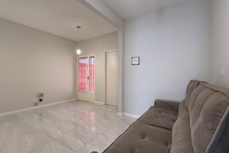 Casa de condomínio para alugar com 68m², 2 quartos e 2 vagasSala