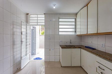 Casa à venda com 170m², 3 quartos e 4 vagas Casa à venda com 170m², 3 quartos e 4 vagasCozinha