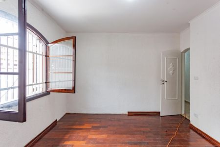 Casa à venda com 170m², 3 quartos e 4 vagas Casa à venda com 170m², 3 quartos e 4 vagasQuarto 2