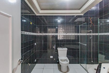 Casa à venda com 170m², 3 quartos e 4 vagasBanheiro da Suíte