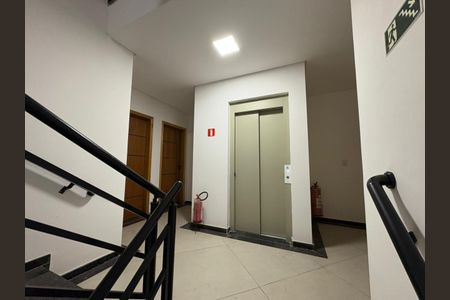 Apartamento à venda com 72m², 2 quartos e 1 vagaÁrea comum