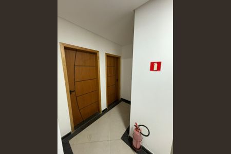 Apartamento à venda com 72m², 2 quartos e 1 vagaÁrea comum