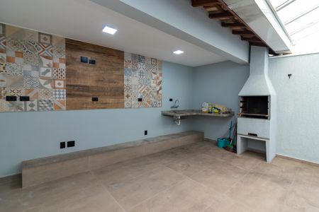 Casa à venda com 250m², 3 quartos e 3 vagas Casa à venda com 250m², 3 quartos e 3 vagasQuintal - Churrasqueira