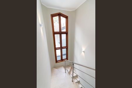 Casa à venda com 250m², 3 quartos e 3 vagas Casa à venda com 250m², 3 quartos e 3 vagasCorredor dos Quartos - Escada